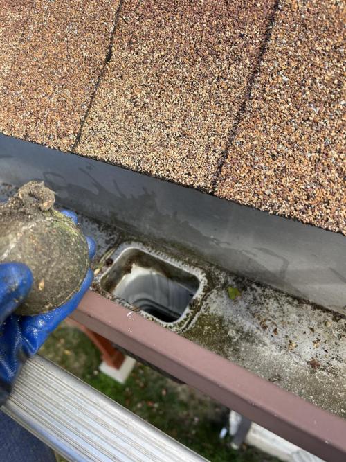 Gutter Cleaning in Banner Elk, NC (2)